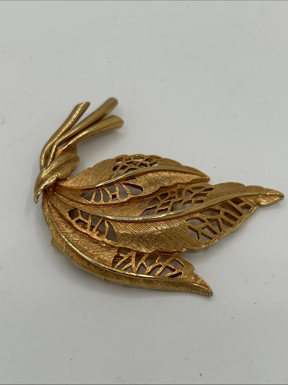 Vintage JERI-LOU Signed Gold Tone Double Leaf Scarf Clip Brooch Mid-Century